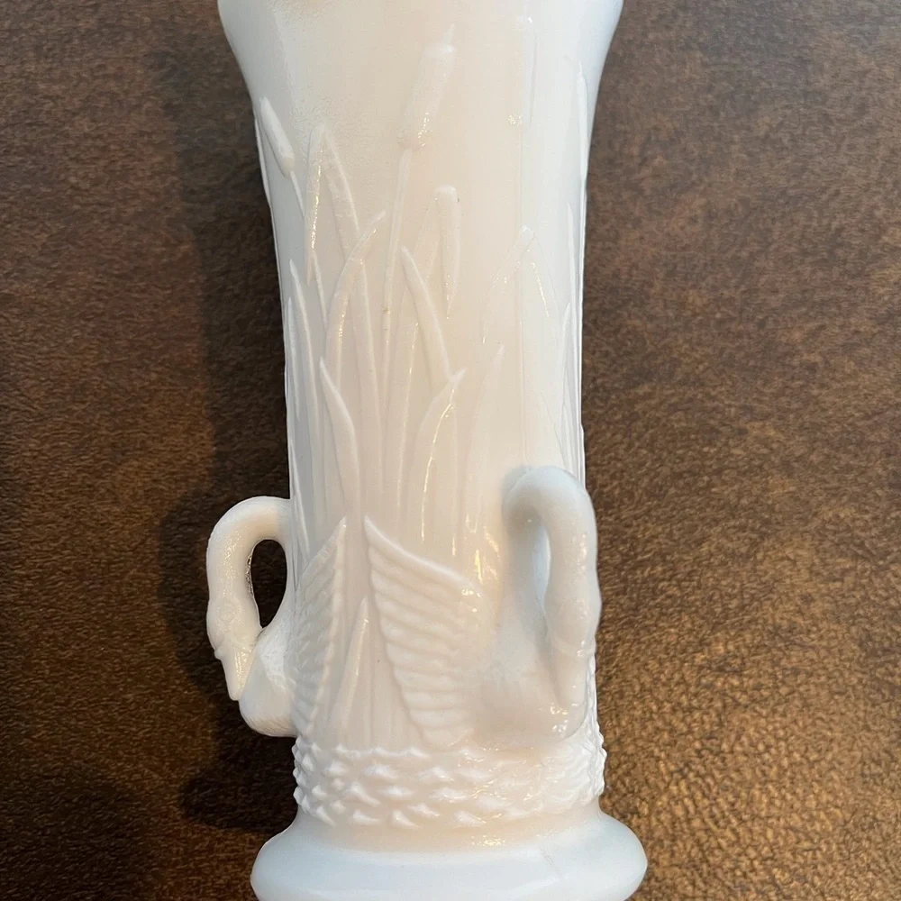 Vintage Westmoreland Vase White Milk Glass with Swans and Cattails